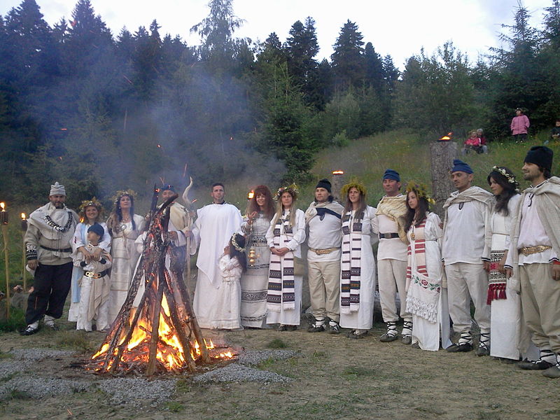 dacian_sacred_fire_ceremony_year_2013.jpg